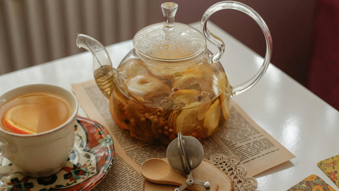How to Make Hot Mixed Fruit Tea？
